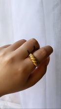 Load image into Gallery viewer, Croissant Ring
