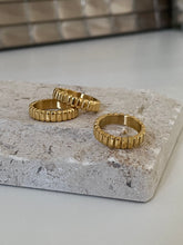 Load image into Gallery viewer, Medina Ring
