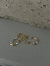 Load image into Gallery viewer, Perla Earrings
