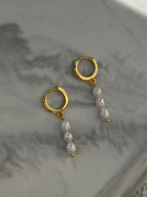 Load image into Gallery viewer, Juliet Earrings
