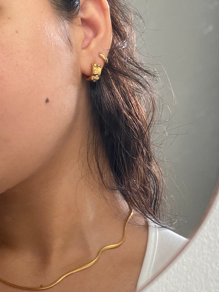 Jules hoops