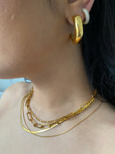 Load image into Gallery viewer, Samara Hoops
