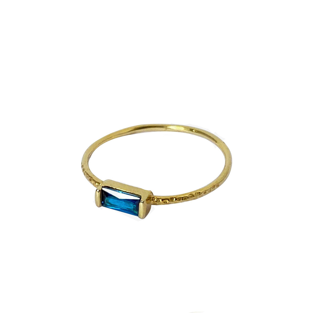 Dainty Baguette Ring